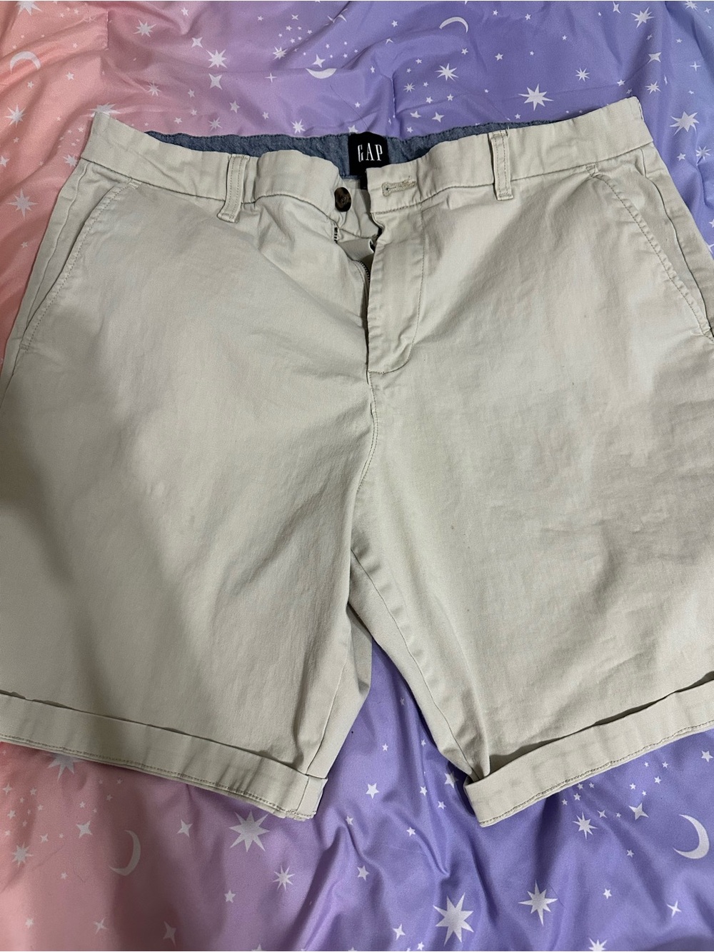 GAP Men's Tan Flat-Front Chino Shorts